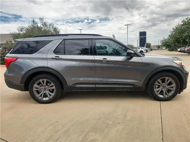 Used 2022 Carbonized Gray Metallic Ford XLT 4x2 image 5