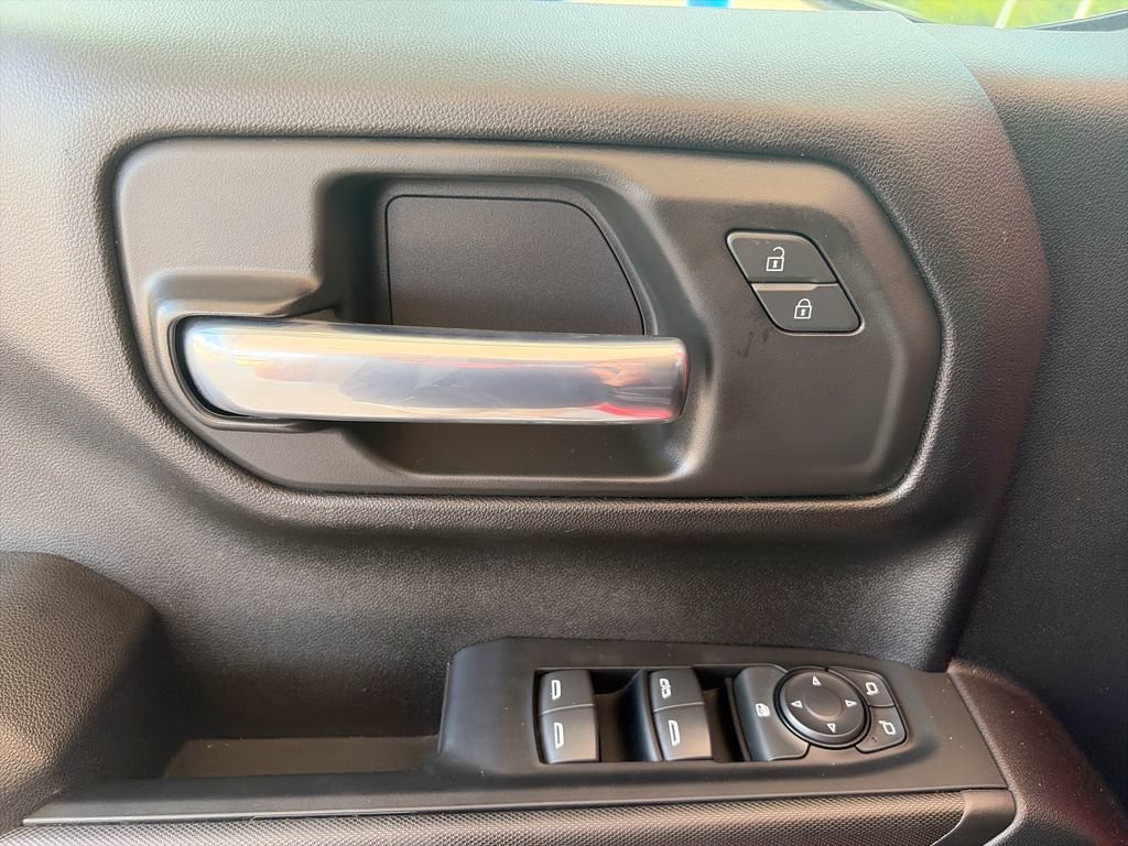 2023 Chevrolet Silverado 1500 Custom - Photo 24