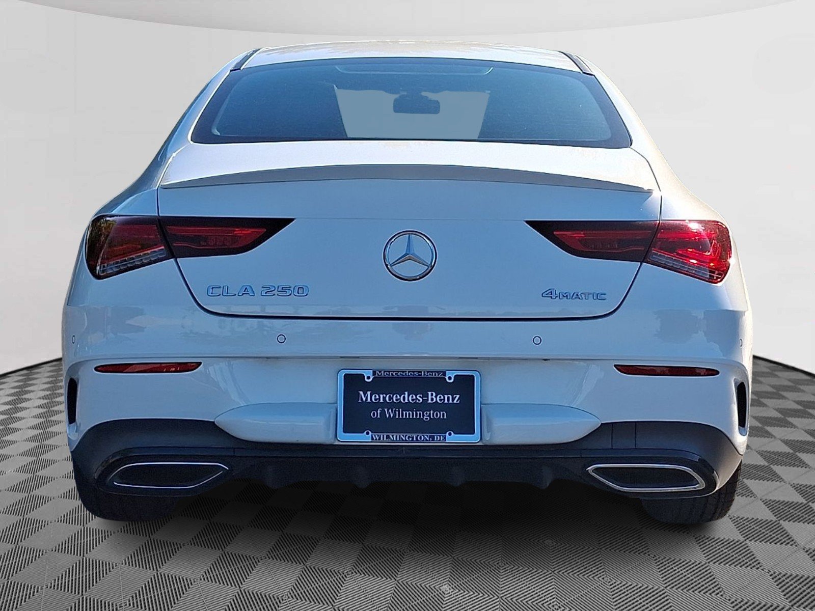 Certified Used 2023 Polar White - 149 Mercedes-Benz 4MATIC® image 5
