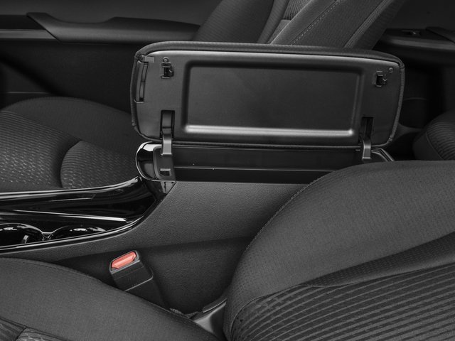 Used 2017 Blizzard Pearl Toyota Plus image 15