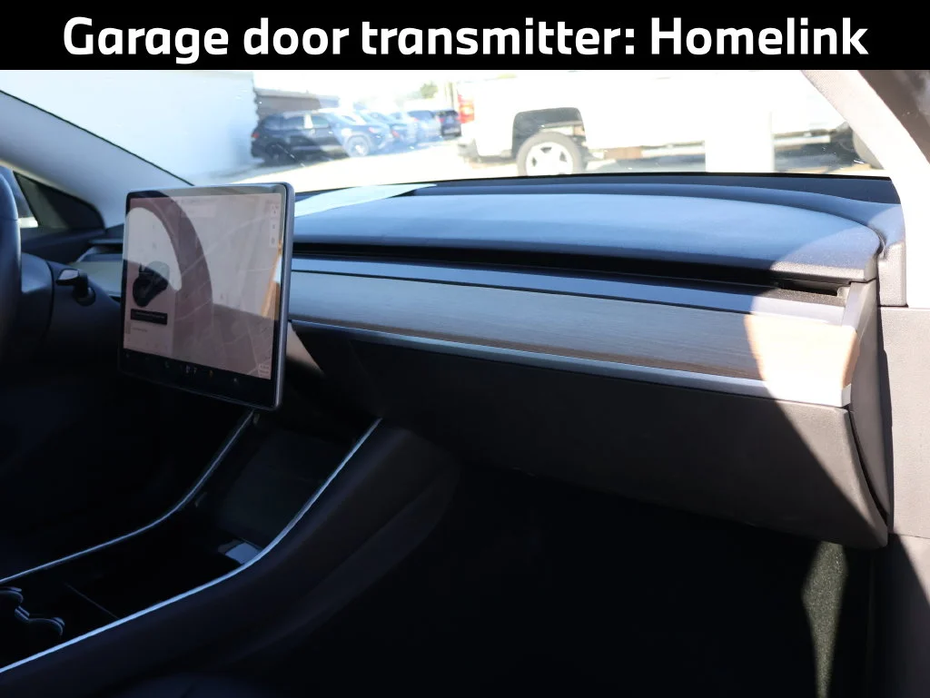 Used 2018  Tesla  image 13