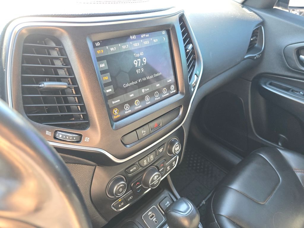 Used 2017 Brown Jeep Limited image 24