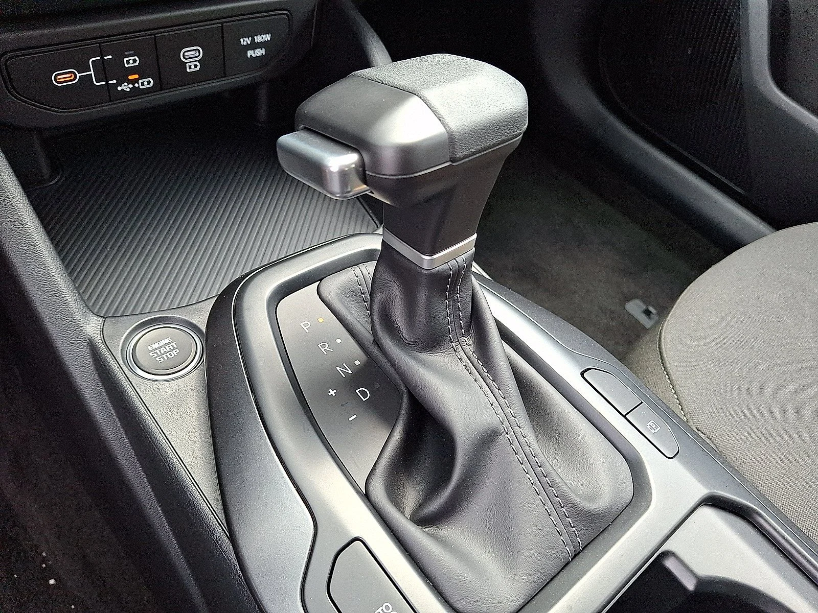 New 2026 Aurora Black Pearl Kia LXS image 9
