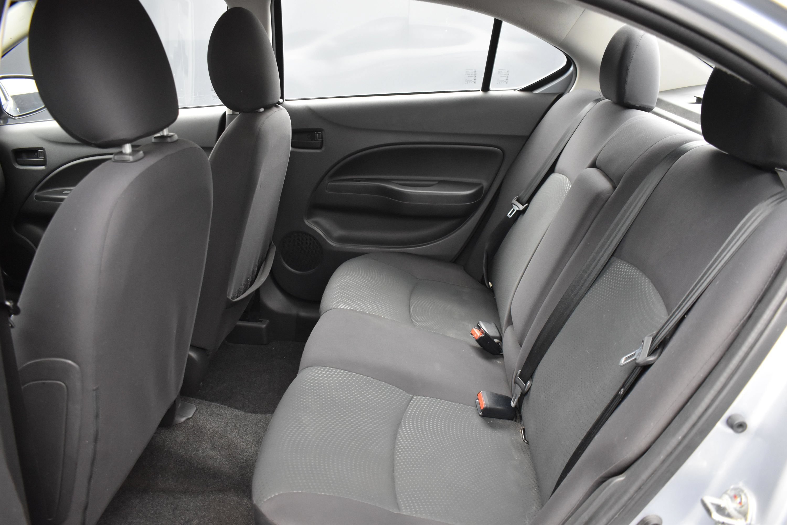 Used 2018  Mitsubishi ES image 12