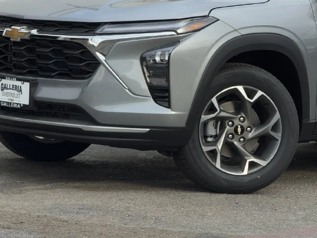2026 Chevrolet Trax LT - Photo 8
