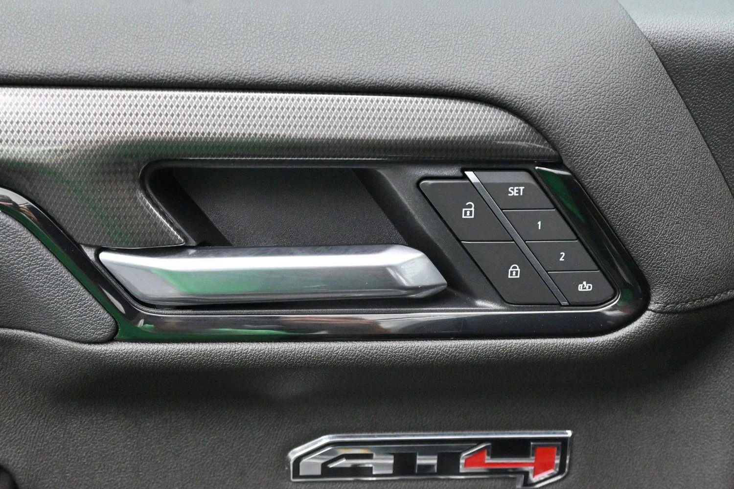 Used 2025 Sterling Metallic GMC AT4 image 11