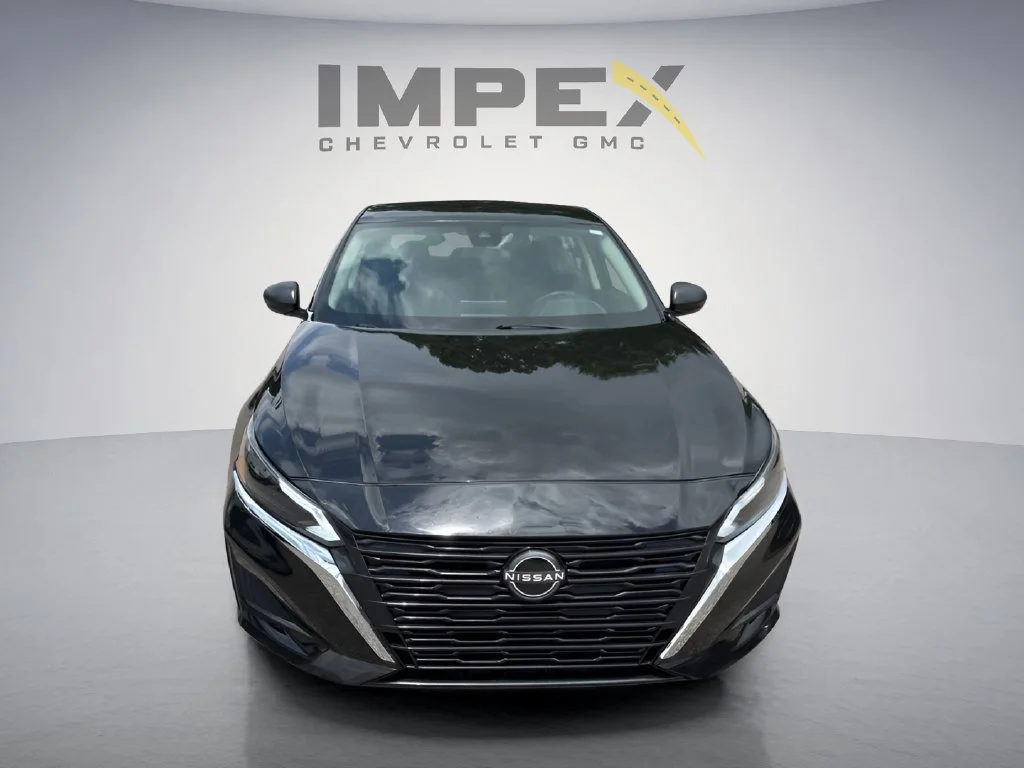 Used 2025 Black Nissan S image 8