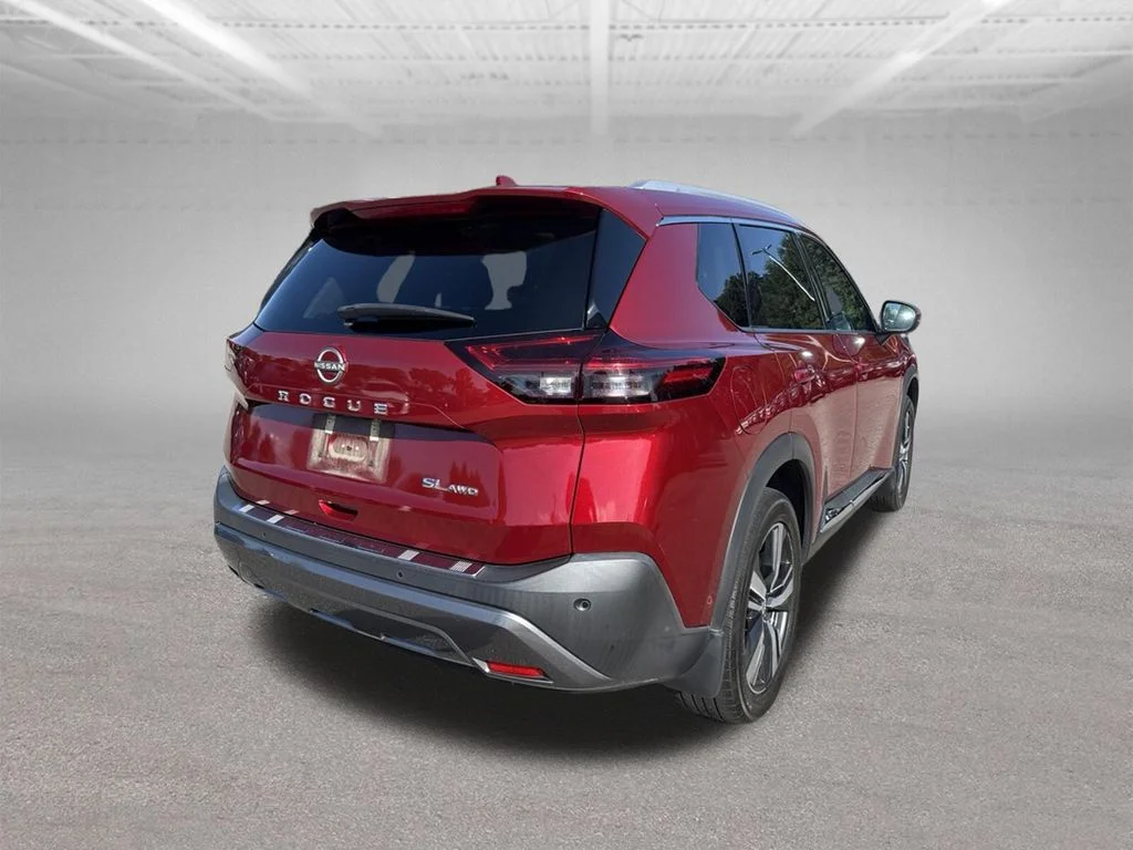 Used 2023 Red Nissan SL image 5