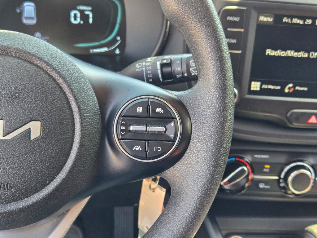2025 Kia Soul LX - Photo 29