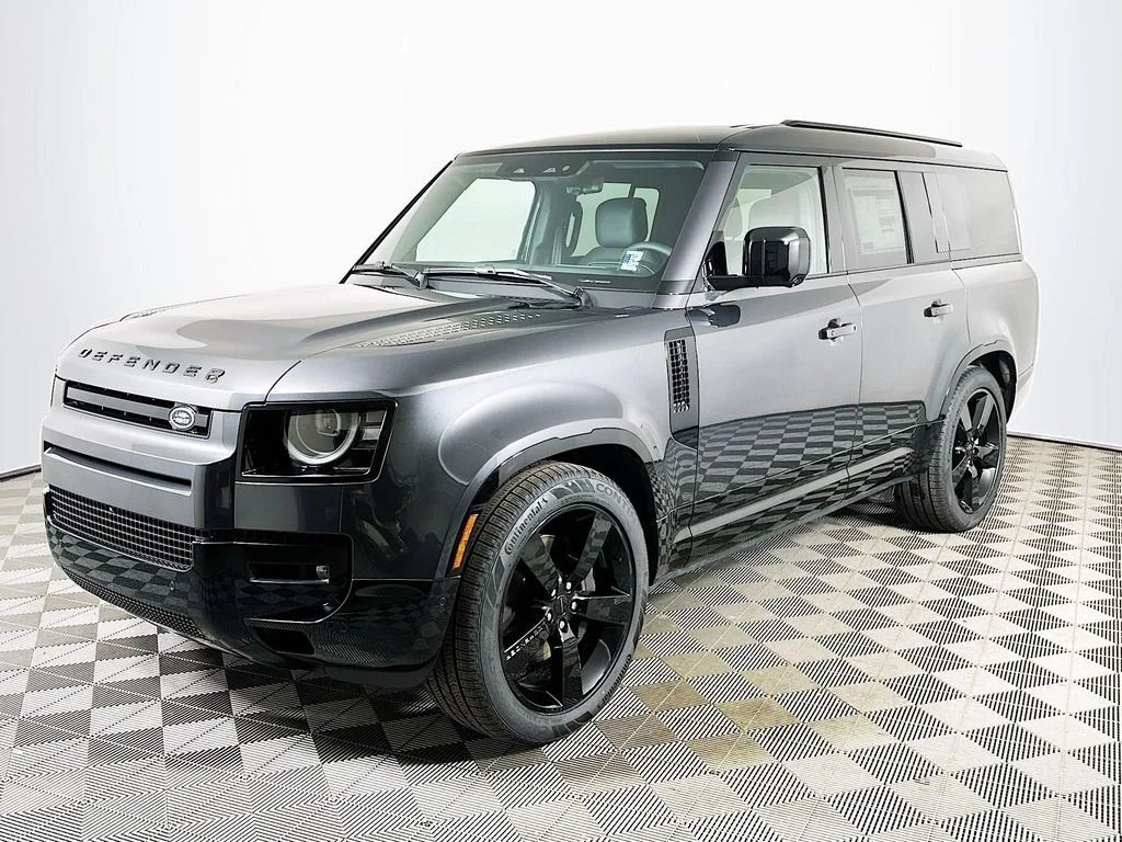 2026 Land Rover Defender 130 X-Dynamic SE P400's photo
