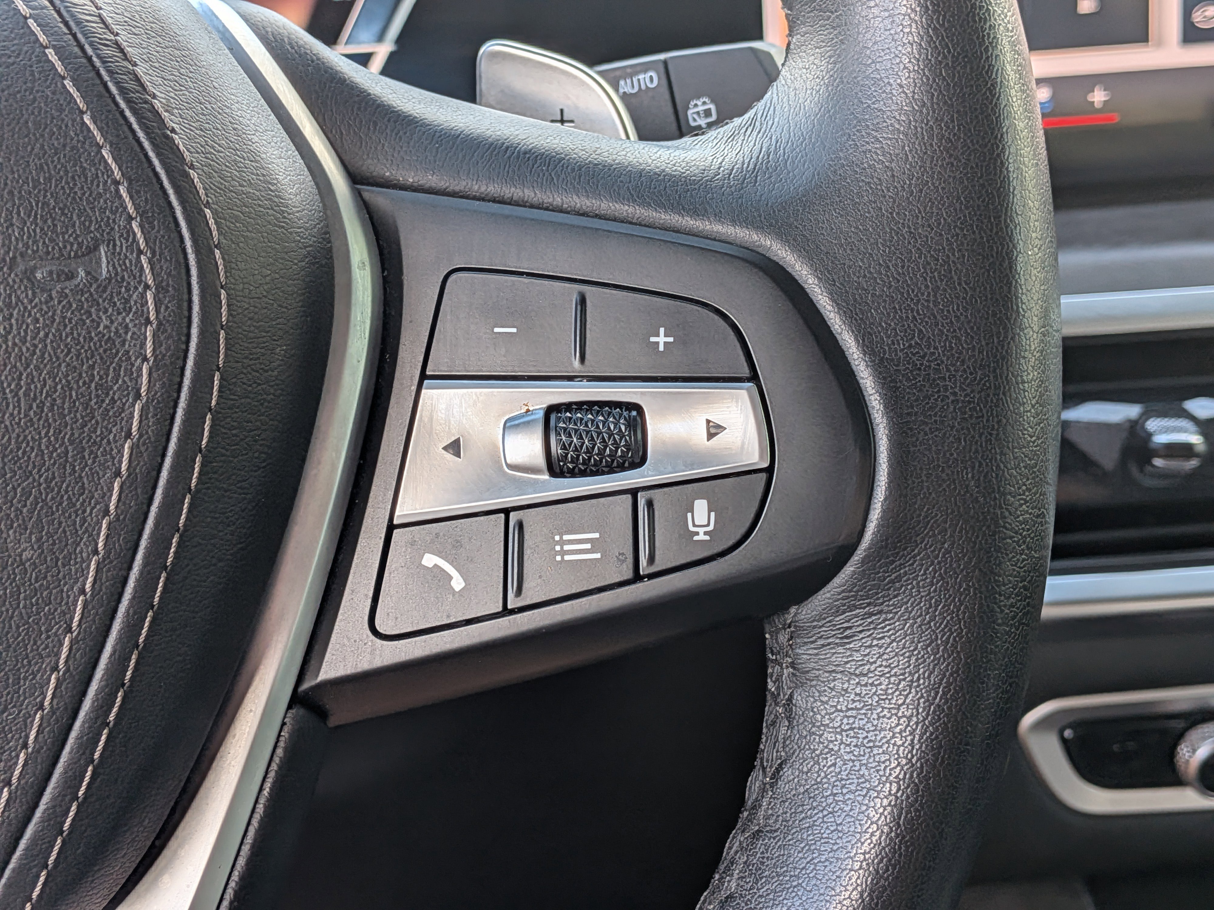 Used 2024 Skyscraper Gray Metallic BMW xDrive40i image 27