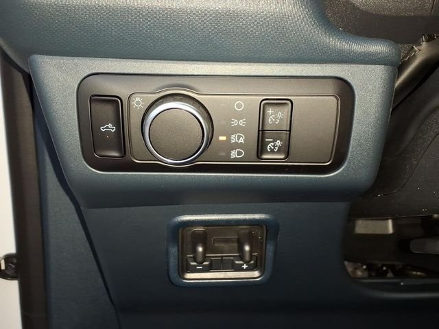 New 2026 Oxford White Ford XLT image 14