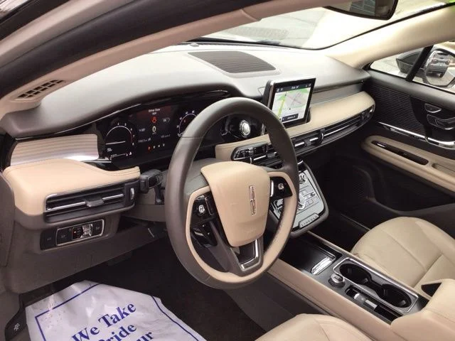 Used 2022 Ceramic Pearl Metallic Lincoln Standard image 8