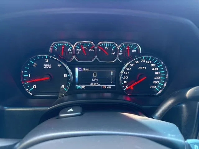 Used 2019 SUMMIT WHITE Chevrolet LT image 26