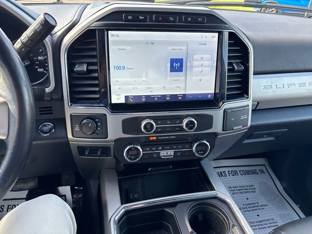 Used 2022 White Metallic Ford Lariat image 21
