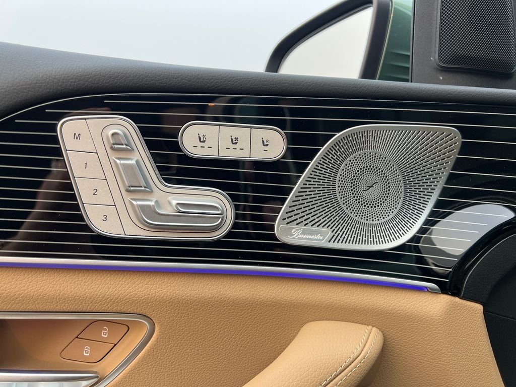 New 2026 MANUFAKTUR Ireland Mid Green Metallic Mercedes-Benz GLE 350 image 12