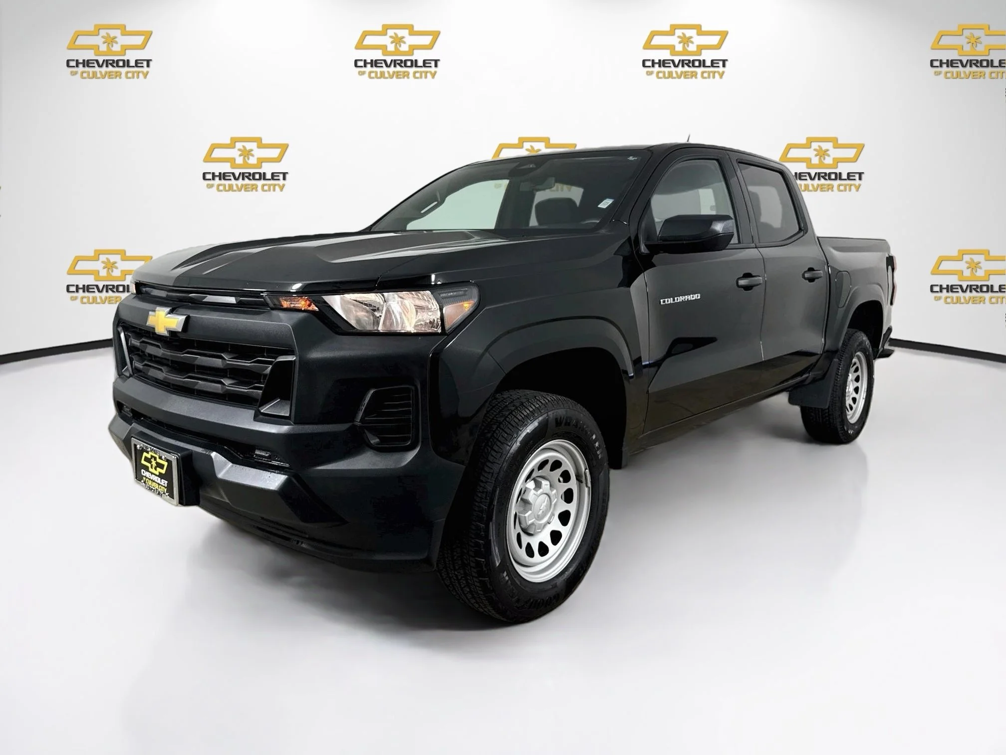 Used 2025 Black Chevrolet WT/LT image 3