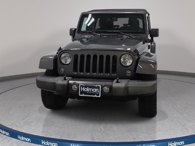 Used 2016 Gray Jeep Unlimited Sport image 3