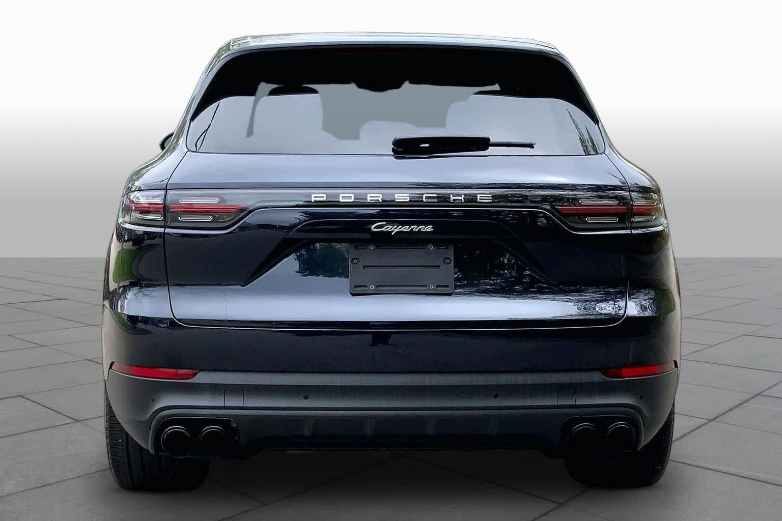 Pre-Owned 2022 Porsche Cayenne