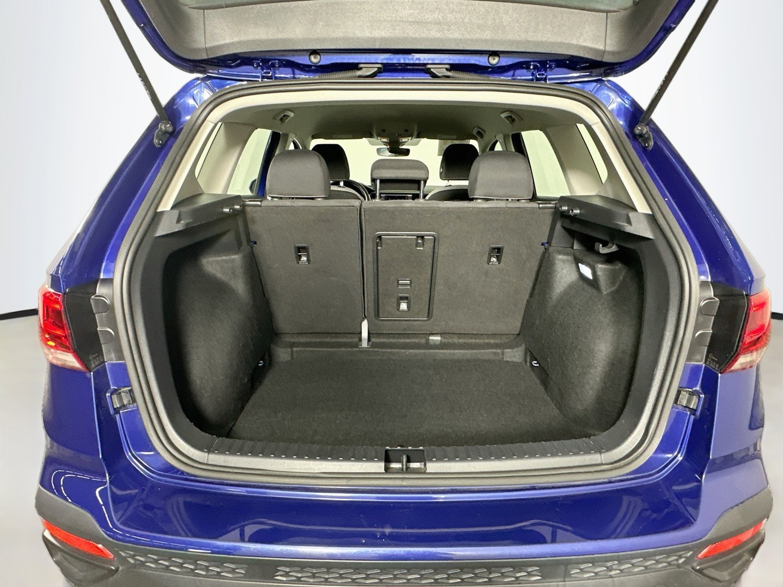 Used 2024 Blue Volkswagen 1.5T S image 24