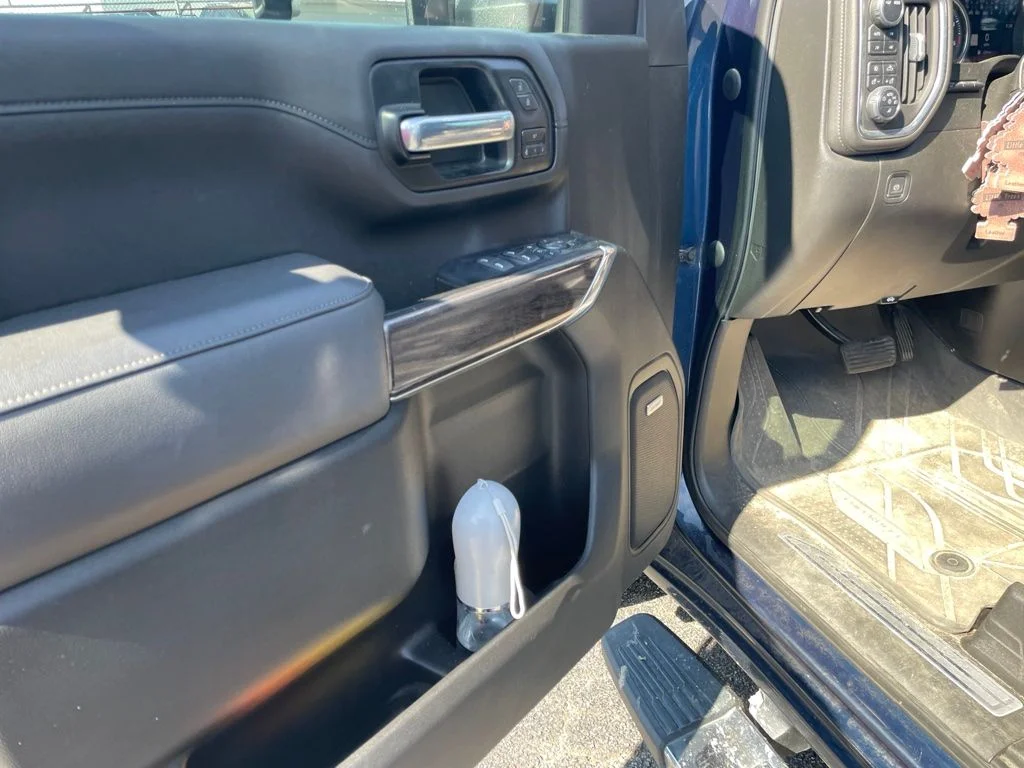 Used 2022 Blue Chevrolet LTZ image 16