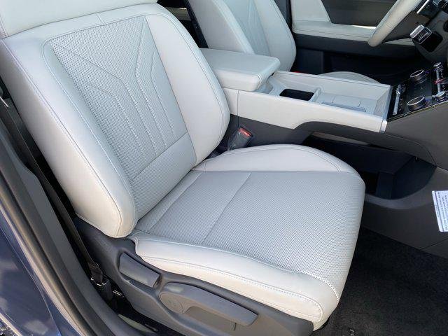 New 2026 Atlantis Blue Hyundai SEL image 10