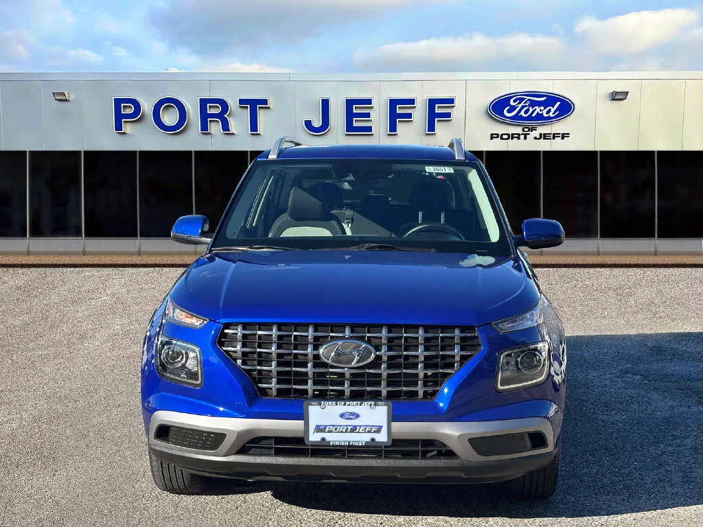 Used 2021 Hyundai Venue SEL with VIN KMHRC8A35MU084946 for sale in Port Jefferson Station, NY