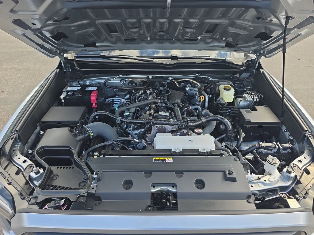 2025 Toyota Tacoma SR5 - Photo 31