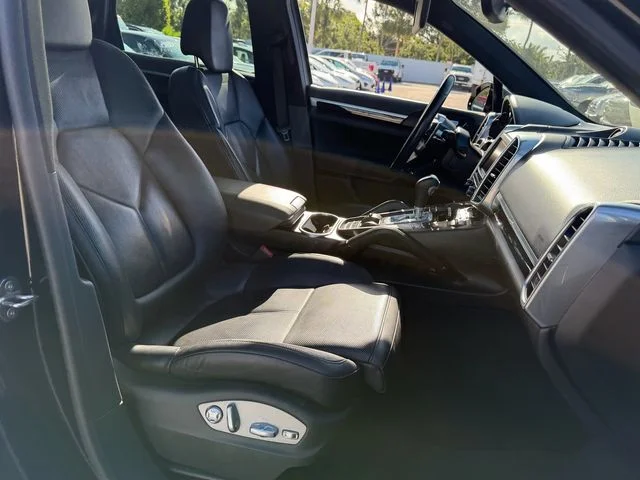 2016 Porsche Cayenne Base - Photo 16