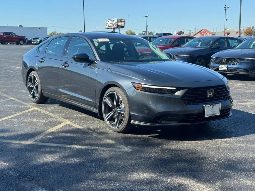 Certified Used 2026  Honda SE image 2