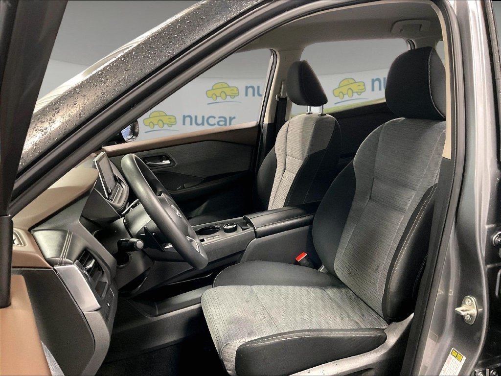 Used 2023 Gray Nissan SV image 10