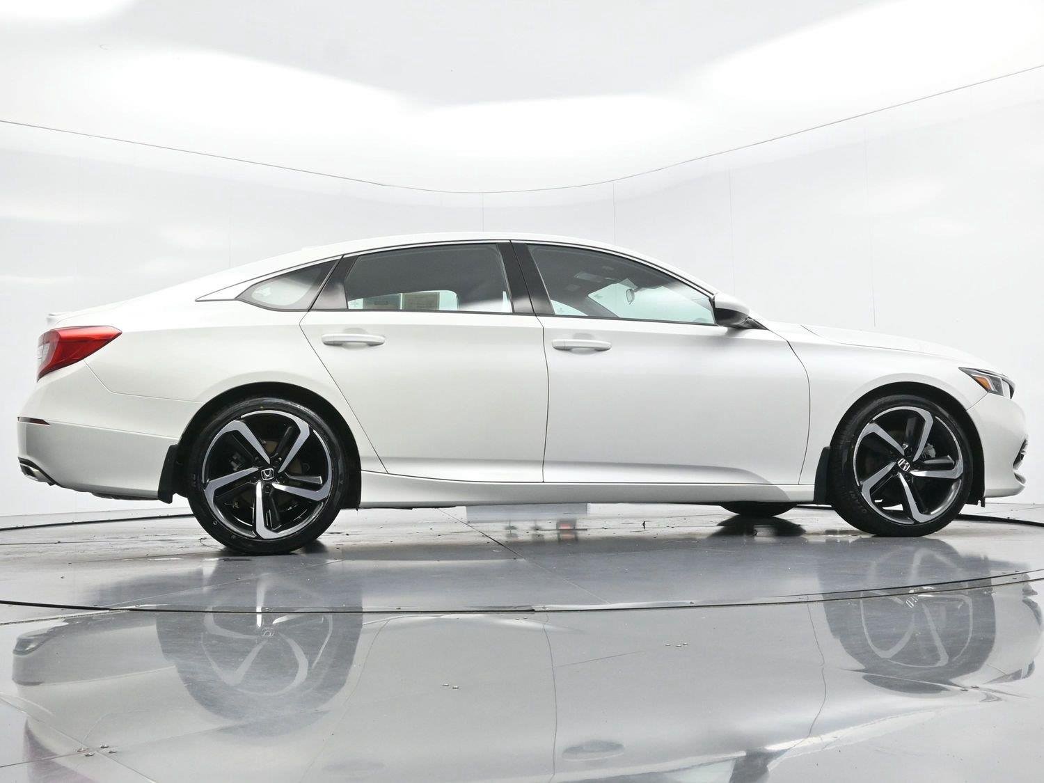Used 2020 Platinum White Pearl Honda Sport image 48