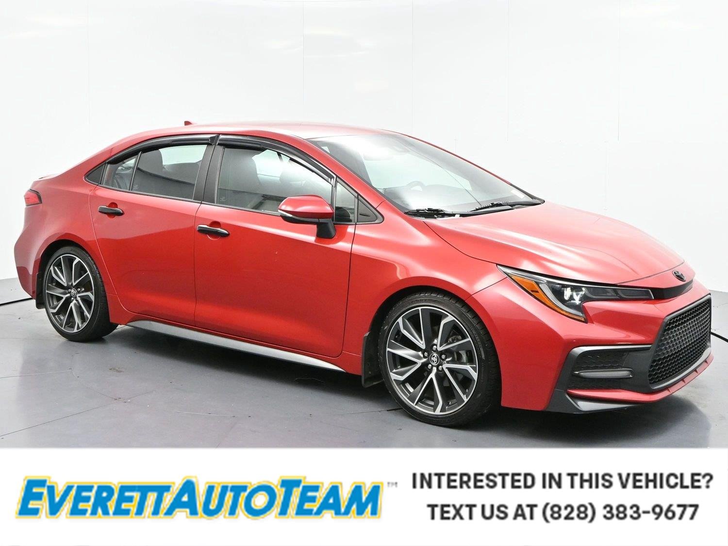Used 2020 Barcelona Red Metallic Toyota SE image 1