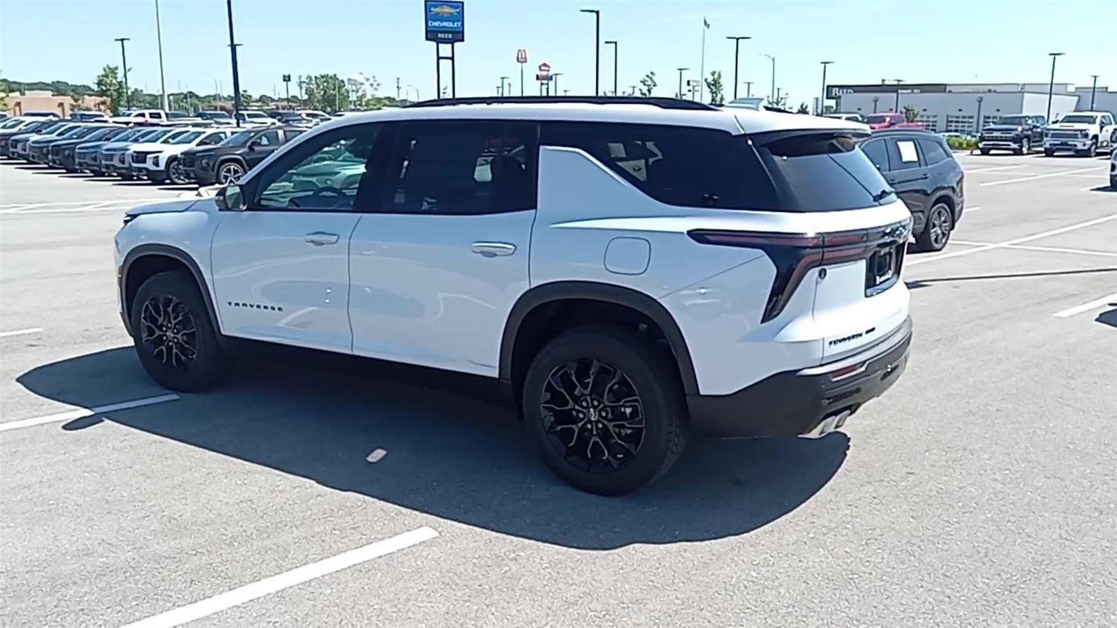 2026 Chevrolet Traverse LT - Photo 6