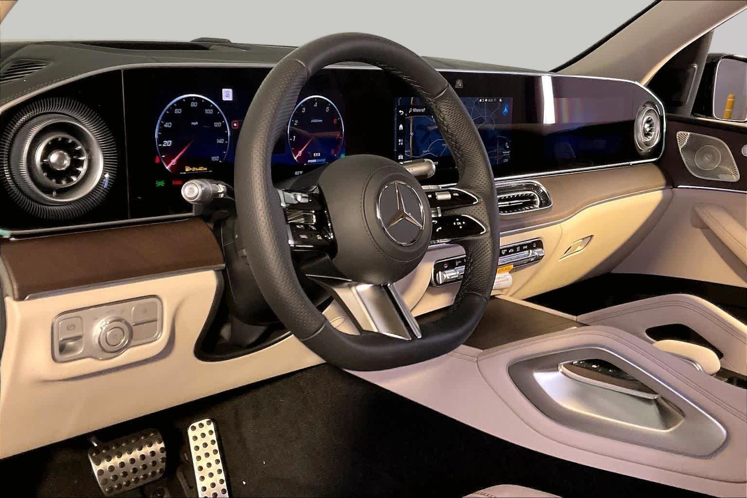 New 2027 MANUFAKTUR Moonlight White Metallic Mercedes-Benz GLE 450 image 9