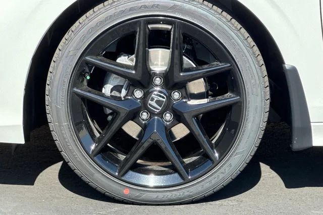 New 2026 Platinum White Pearl Honda 2WD SPORT image 29