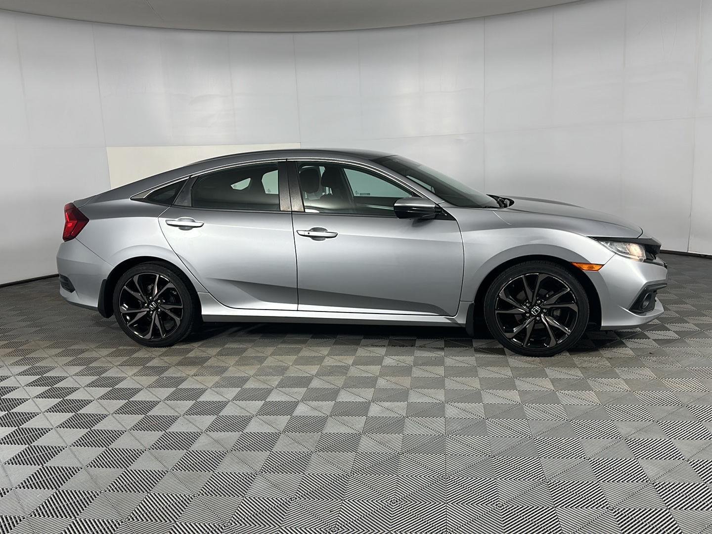 Used 2019 Lunar Silver Metallic Honda Sport image 4