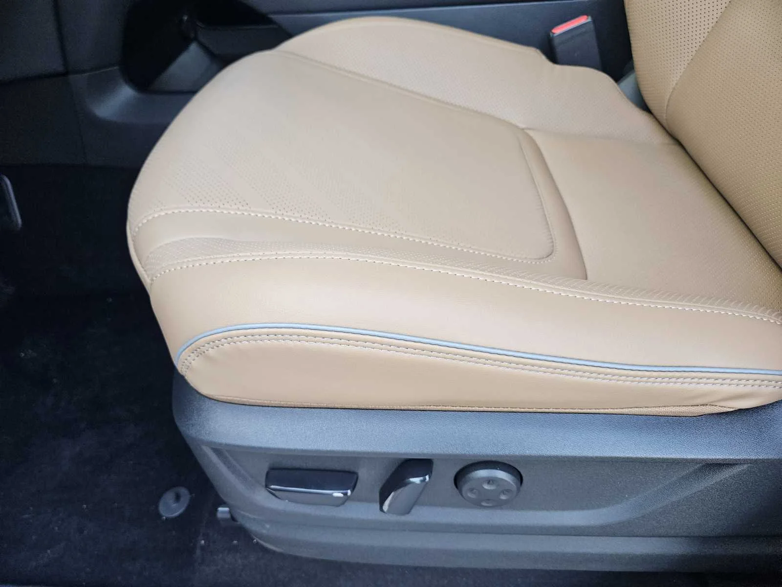 New 2026 DYNAMIC METAL INFINITI Luxe 2WD image 18