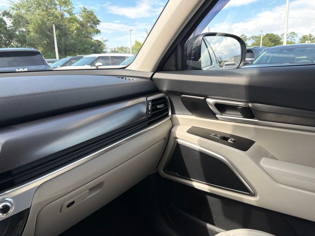 Certified Used 2023 Gray Kia S image 16
