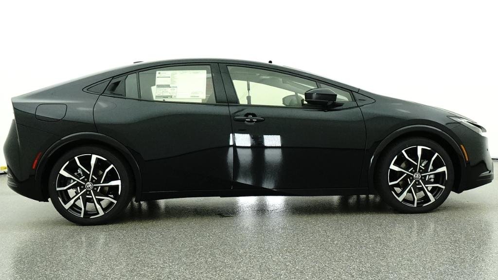 2026 Toyota Prius Plug-in Hybrid XSE - Photo 40