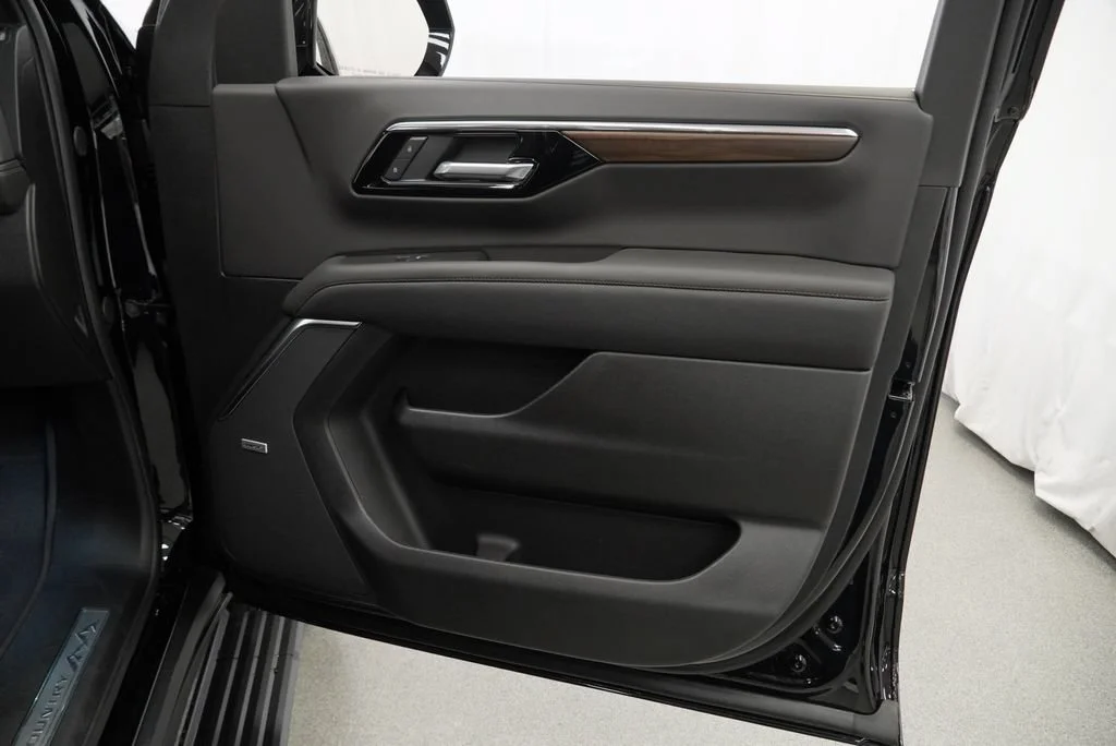 New 2026 Black Chevrolet High Country image 34