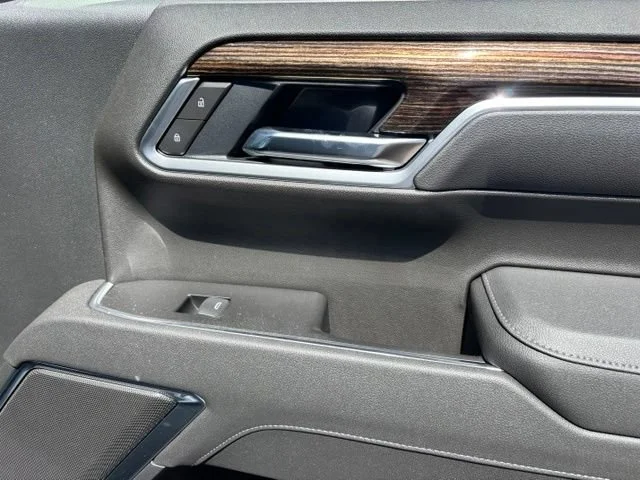 New 2026 Summit White GMC SLE image 23
