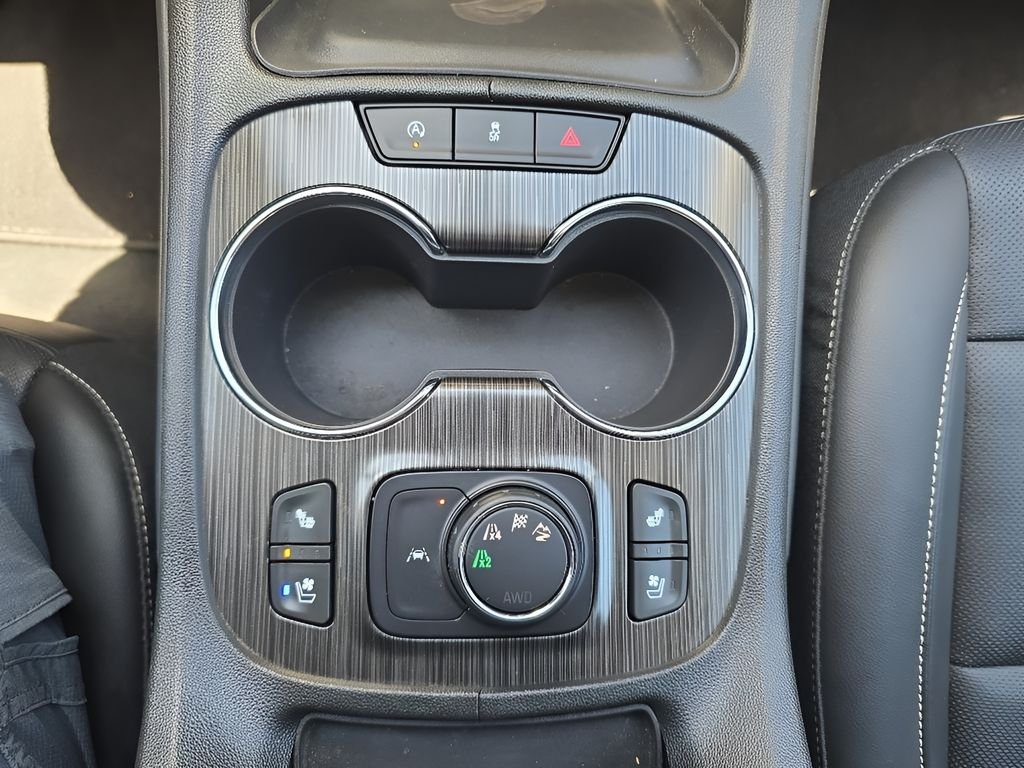 Used 2023 Gray GMC SLT image 19