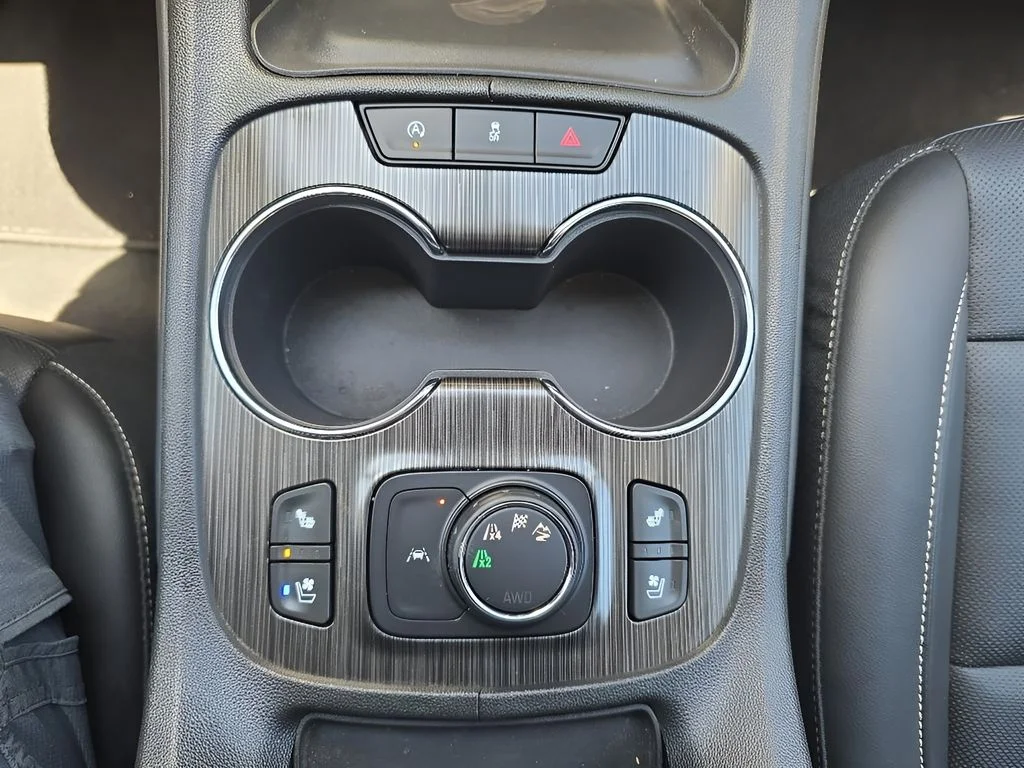Used 2023 Gray GMC SLT image 19