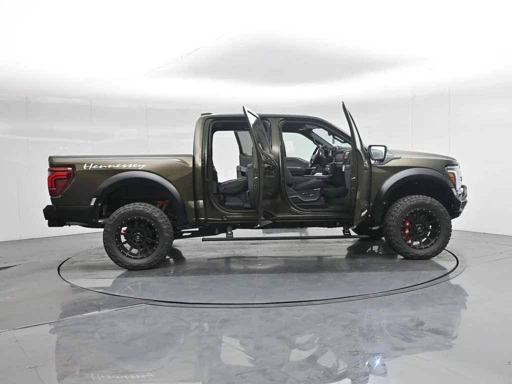 New 2025 Shelter Green Ford Raptor image 4