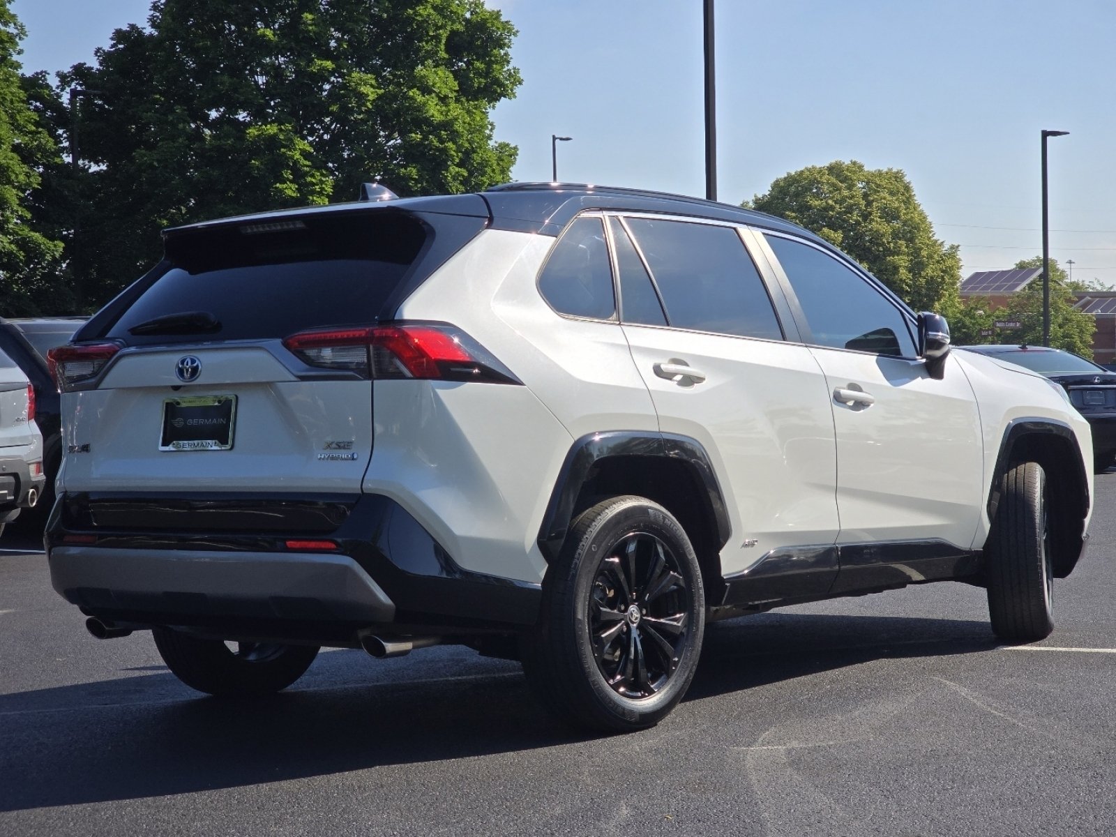 Used 2022 Midnight Black Metallic Toyota XSE image 18