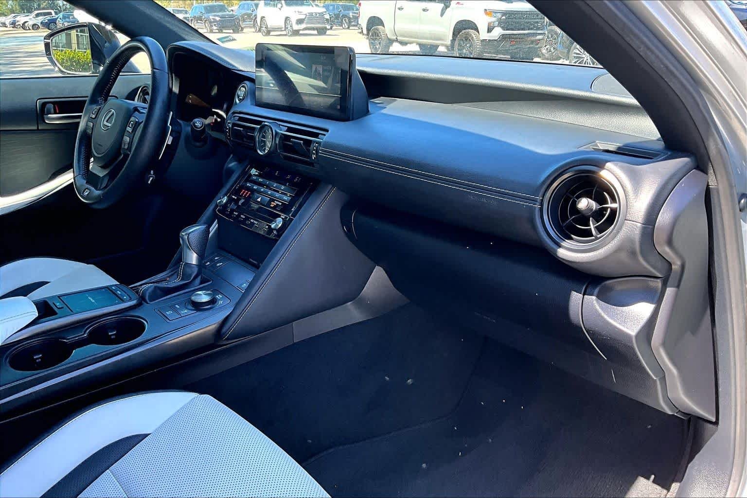 2023 Lexus IS 350 F SPORT - Photo 19