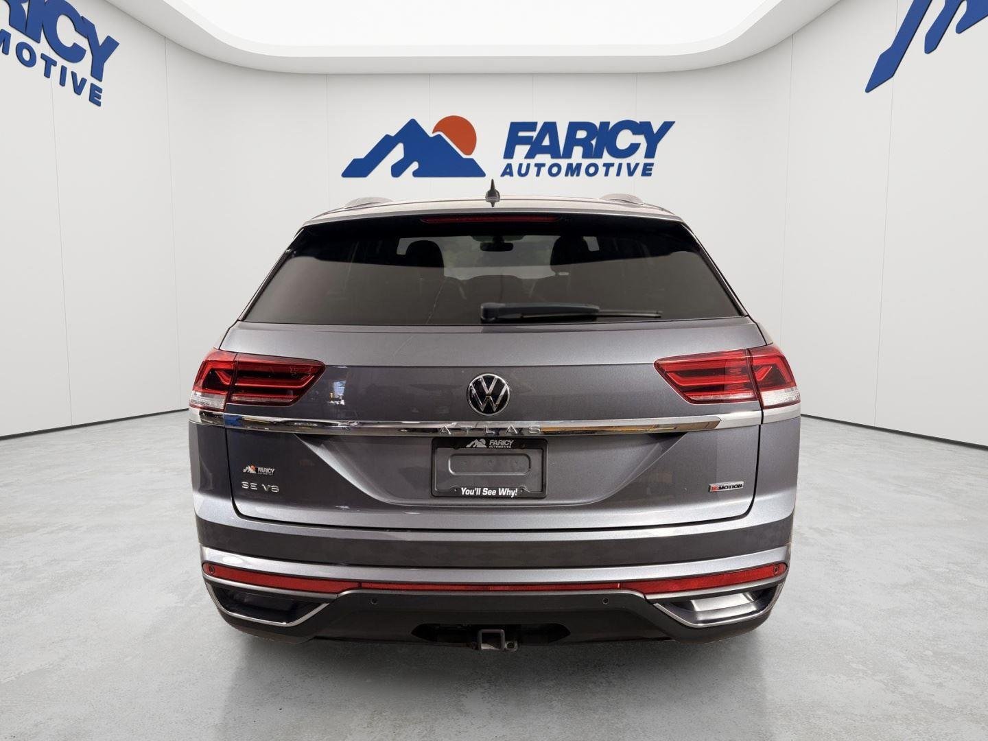 Used 2021 Platinum Gray Metallic Volkswagen 3.6L V6 SE w/Technology image 4