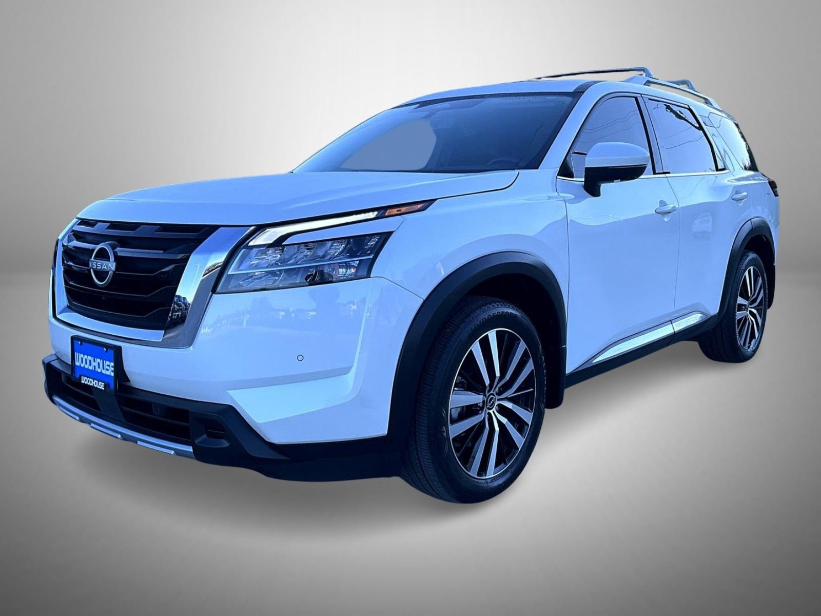 2024 Nissan Pathfinder Platinum 4WD's photo