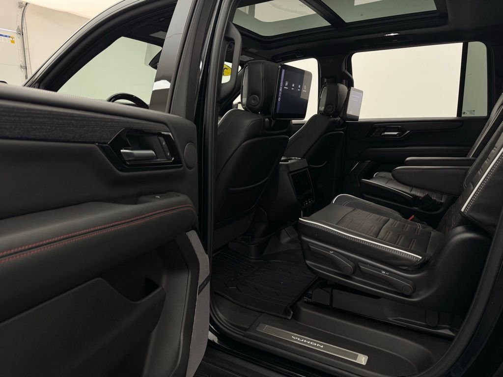 Used 2025 Onyx Black GMC AT4 Ultimate image 51